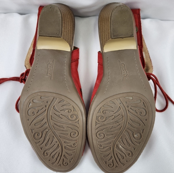 Earth Kristen Leather Heeled Laces Sandal Size 11B Bright Red Soft Buck - Picture 8 of 10